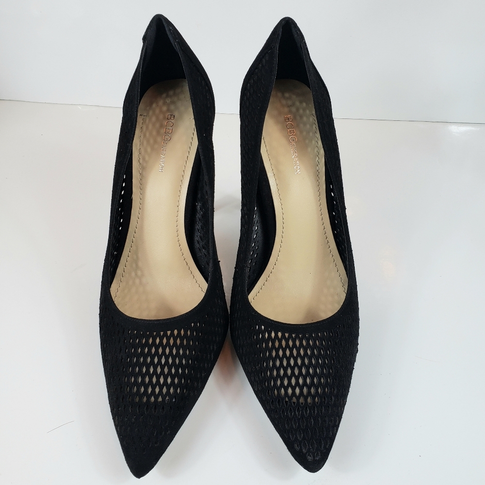 BCBGeneration black fishnet style pump sz 8.5